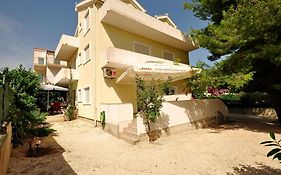 Apartments Blazenka